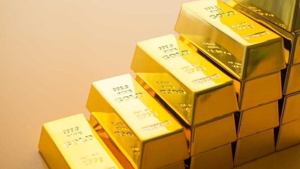 Emas Berkilau: Harga Diprediksi Terus Berfluktuasi