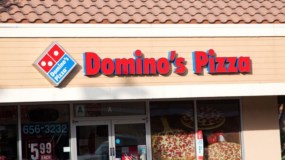 Domino's Pizza Gigit Jari, Ratusan Gerai Ditutup!